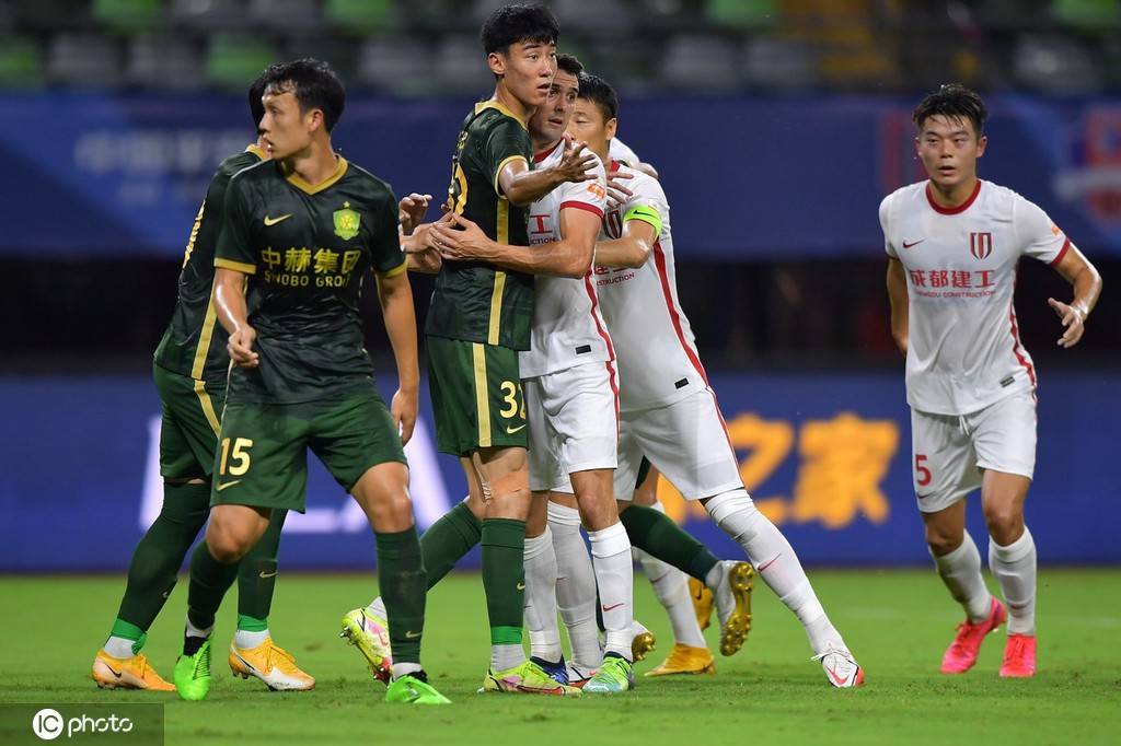 包含国安防守稳固,战平济南鲁能守住不败纪录的词条 包含国安防守稳固,战平济南鲁能守住不败纪录的词条