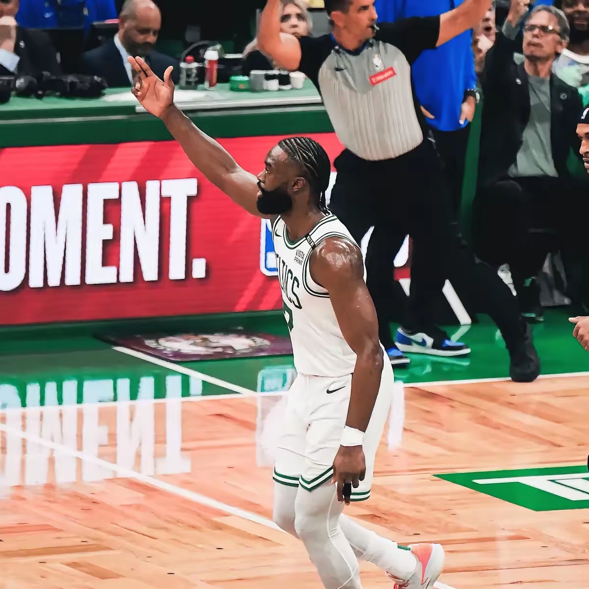 凯尔特人遭遇失利，需提升战斗力