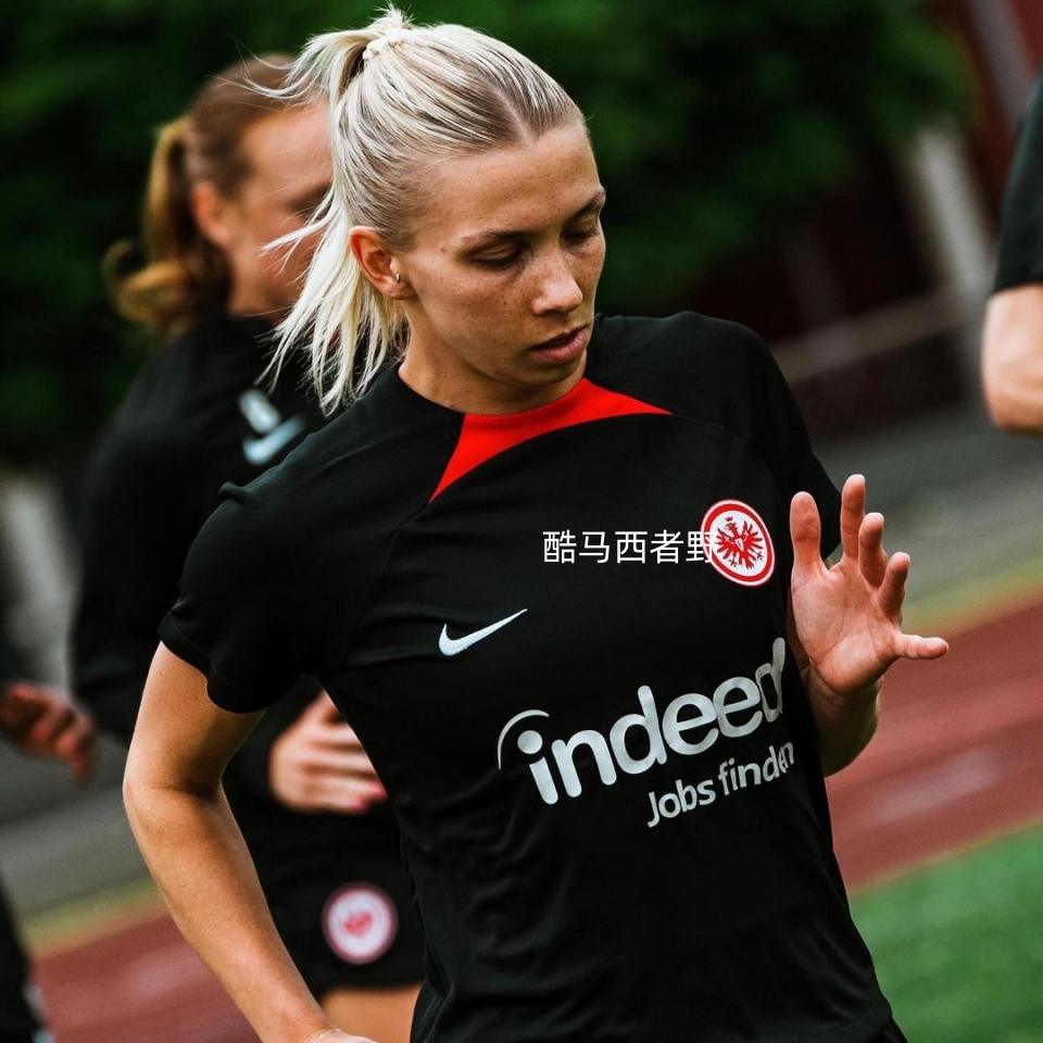 俄罗斯女足主力中场重回赛场