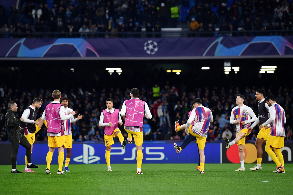 包含国家队在足球比赛中豪取六连胜，创历史新高的词条