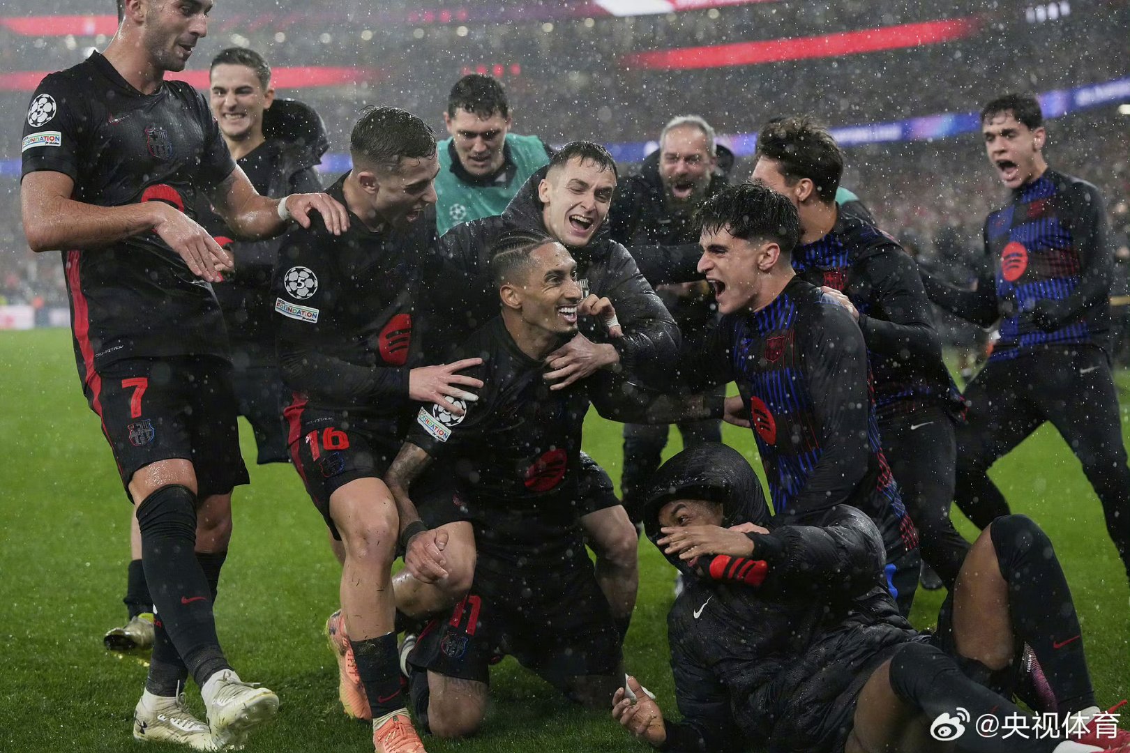 塞尔维亚客场大胜,成功杀入欧国联四强 塞尔维亚客场大胜,成功杀入欧国联四强