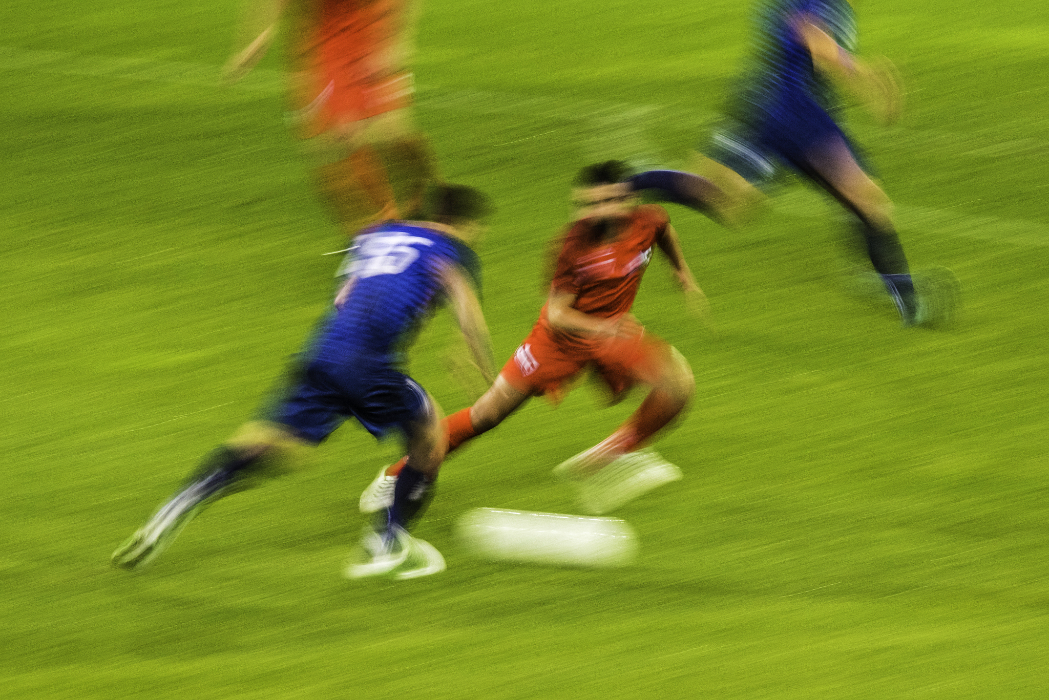 包含南美足球赛中，哥伦比亚队火力全开获得胜利晋级的词条