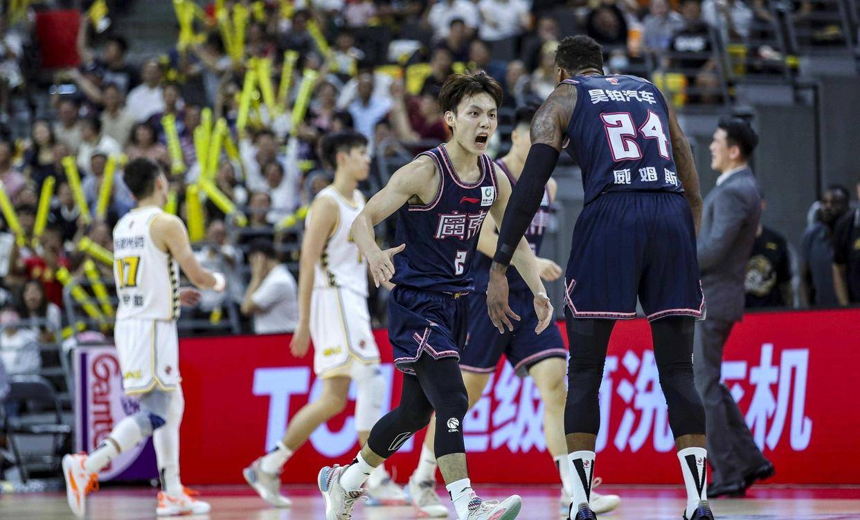 2023-24赛季CBA联赛揭幕战:广州队大胜辽宁队,一鼓作气开局好的简单介绍 2023-24赛季CBA联赛揭幕战:广州队大胜辽宁队,一鼓作气开局好的简单介绍