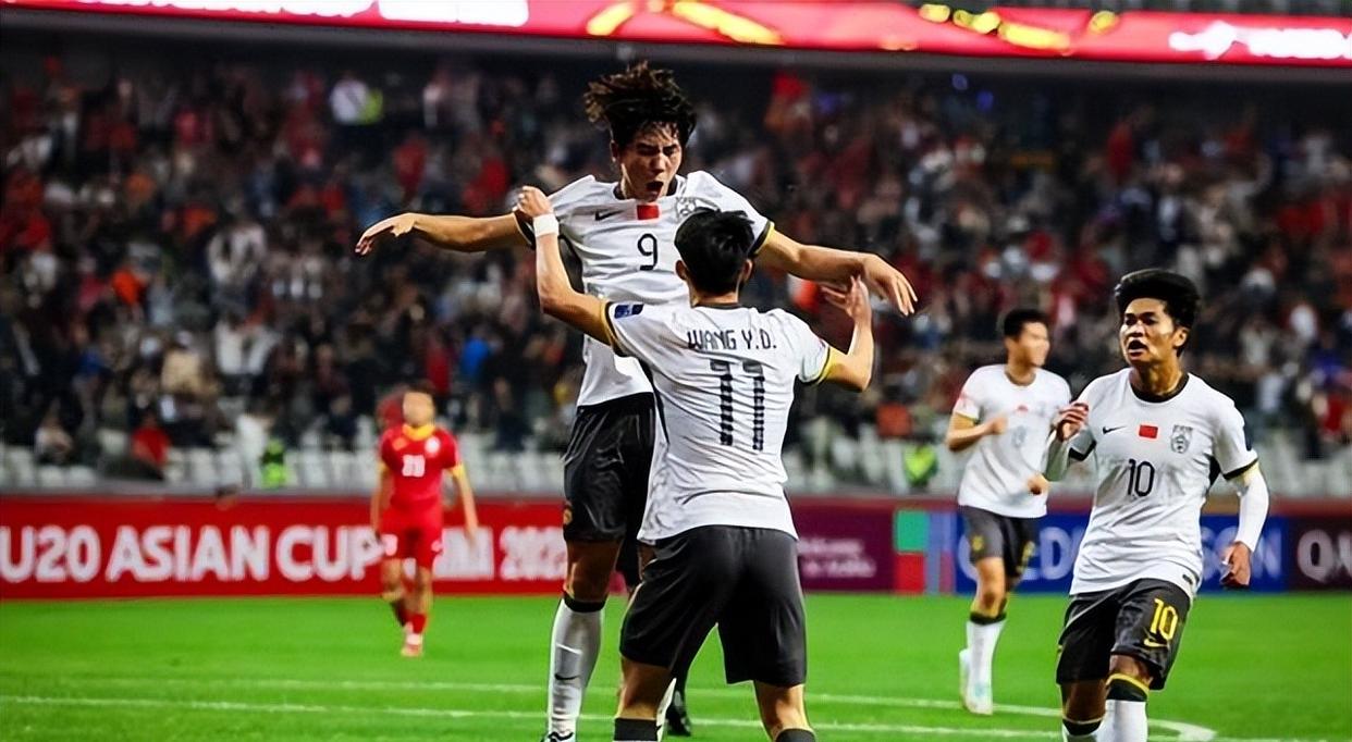 lpl官网-包含悬念重重：胜负未定的对决，双方实力相当，谁会脱颖而出的词条