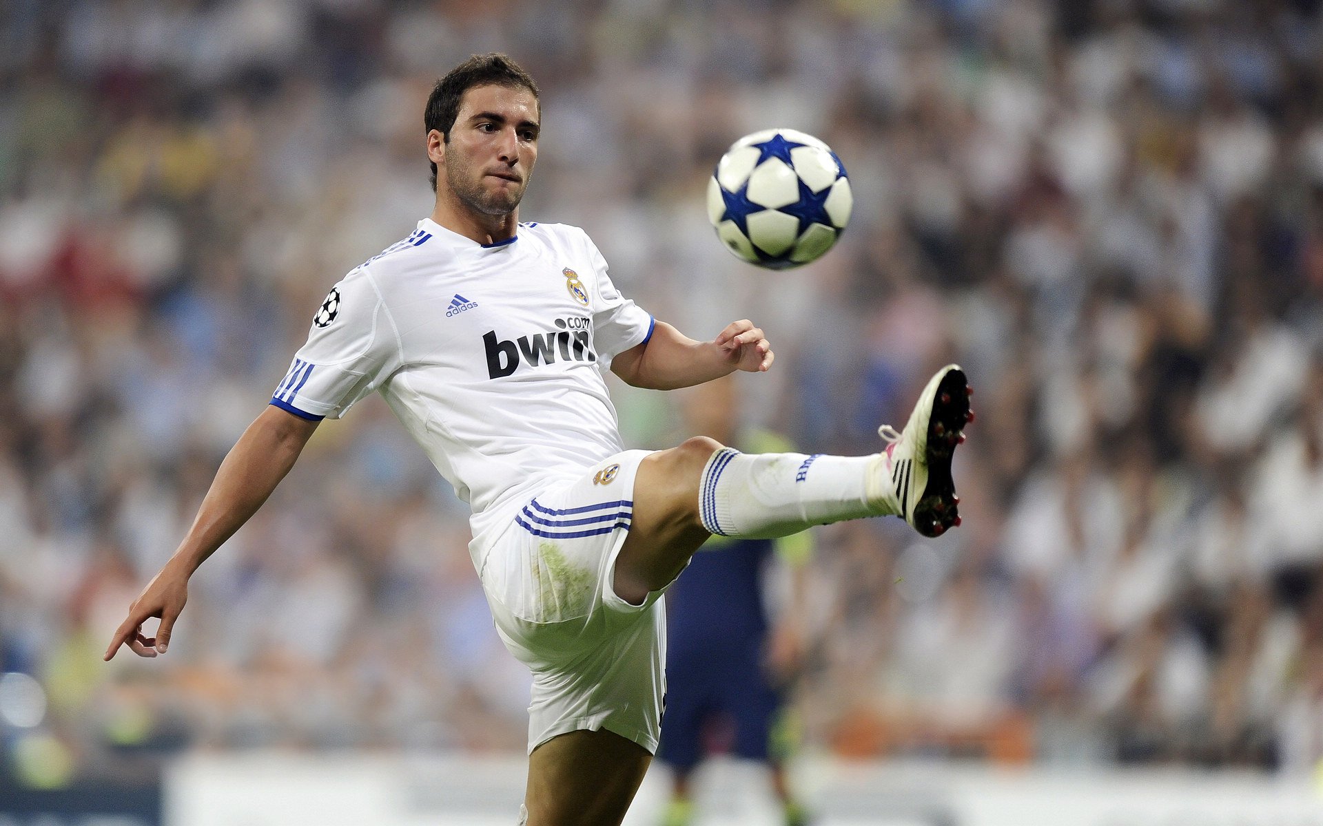 从南美高原到威斯特法伦，法比尼奥在多特蒙德对阵玻利维亚友谊赛中的实力宣言