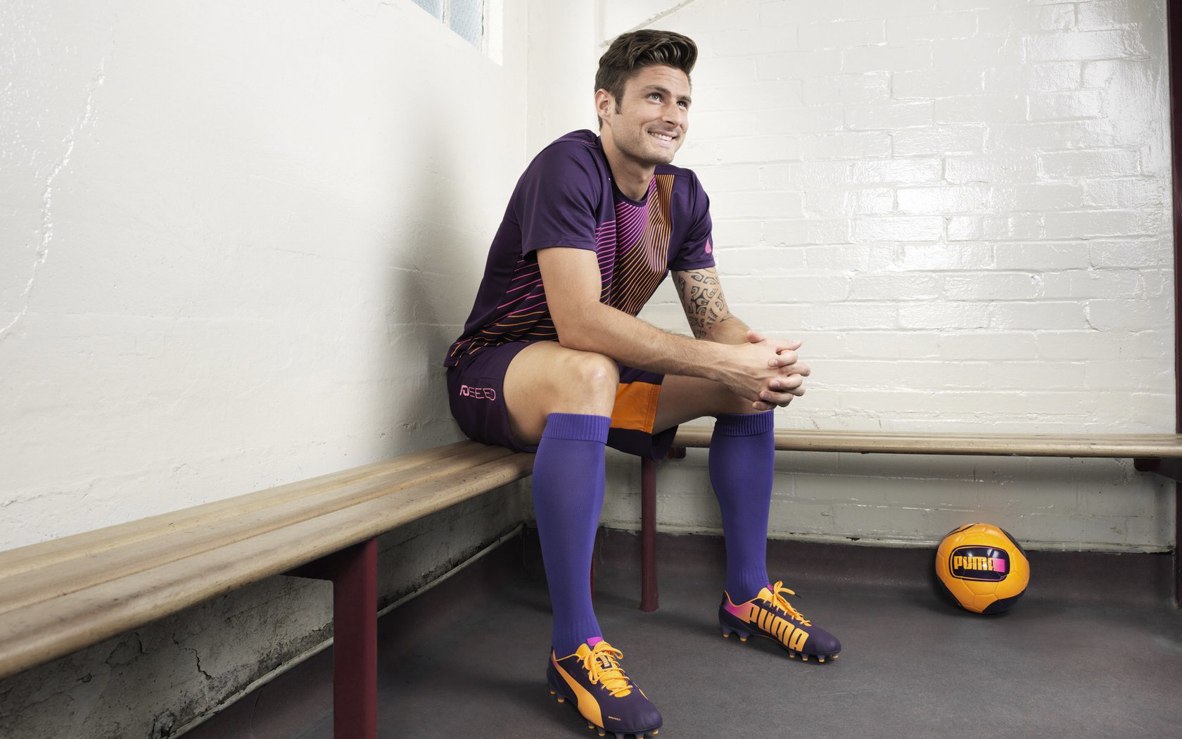 戈麦斯关键战不手软,乌拉圭争冠战胜出葡萄牙