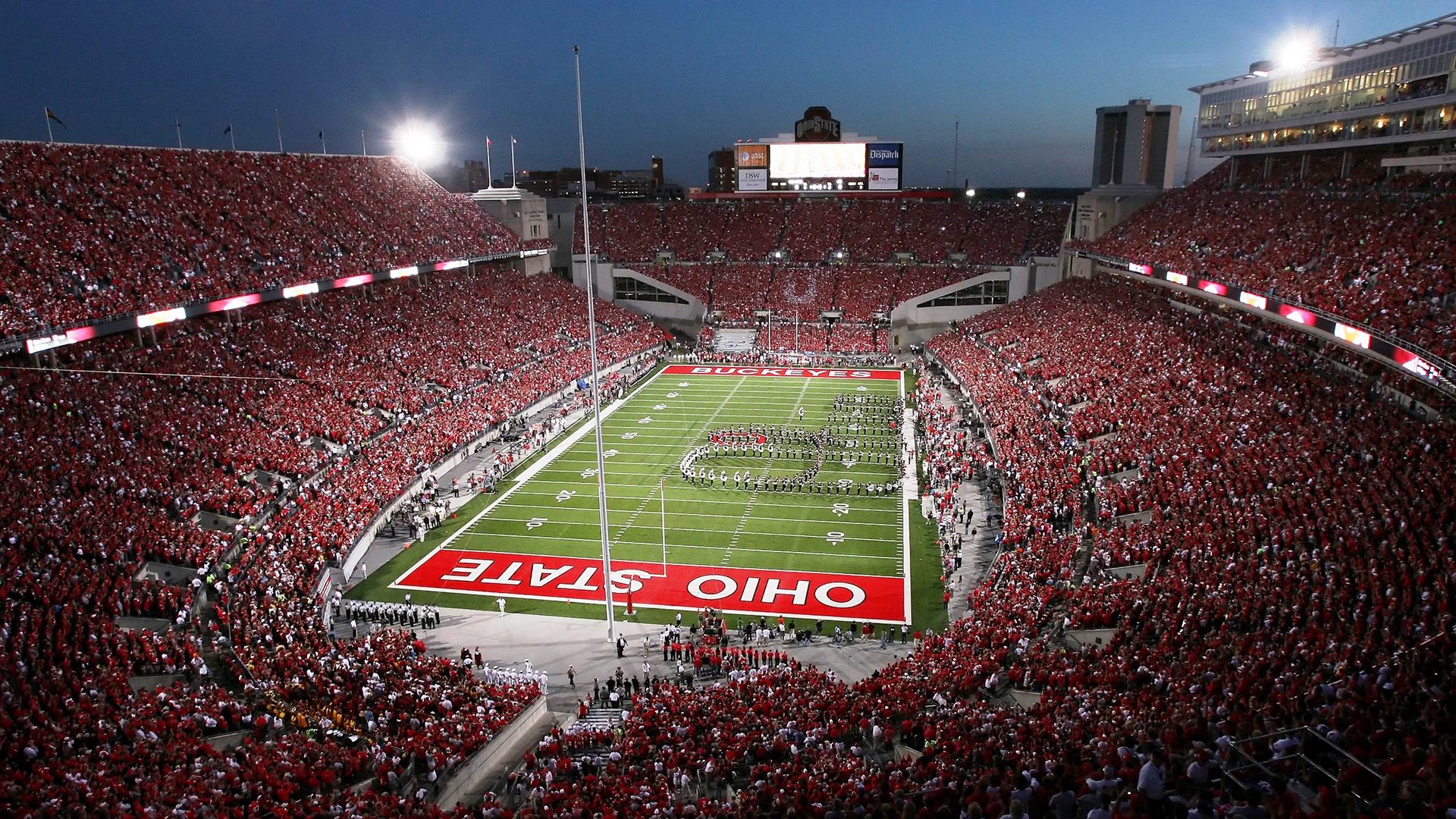 阿拉巴的稳定方程式，F1街道赛之夜的隐形引擎